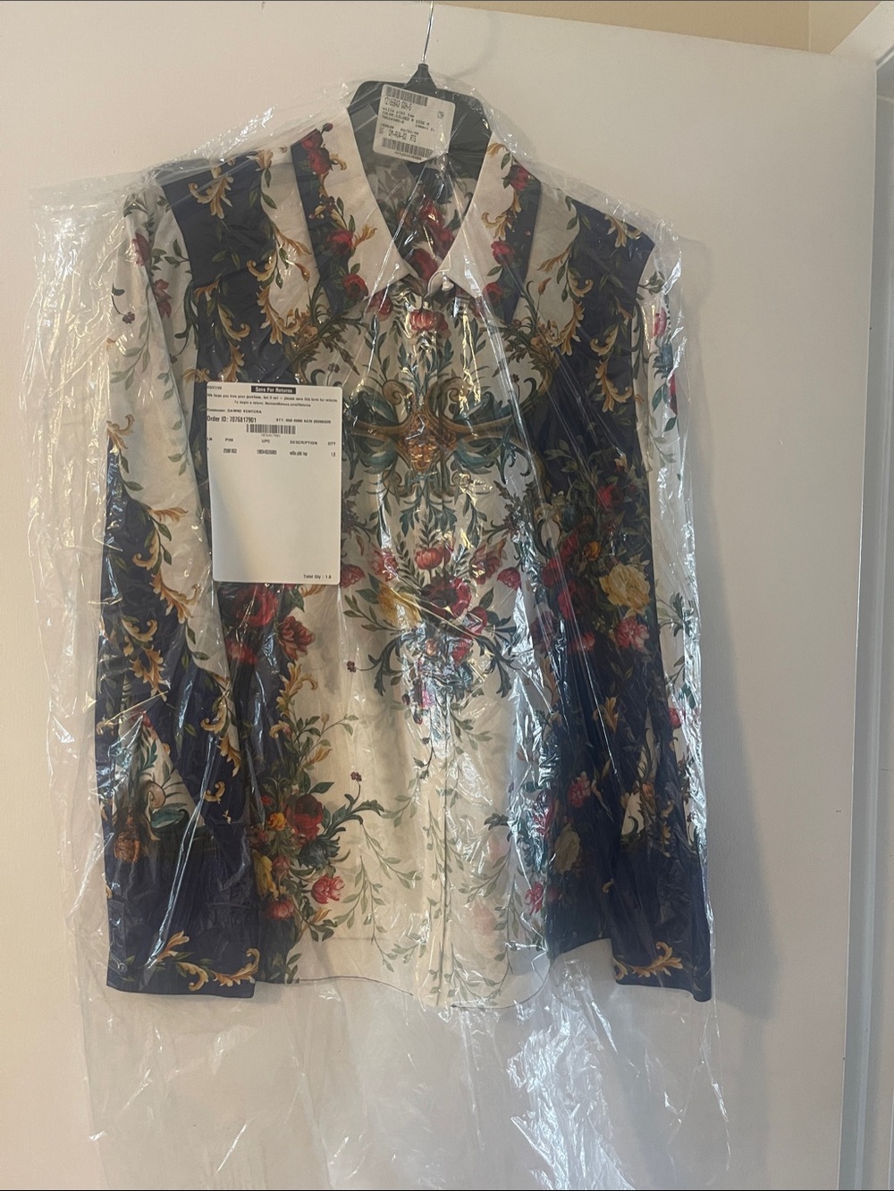 Alice + Olivia Cream and Navy Baroque Floral Button-Down Shirt